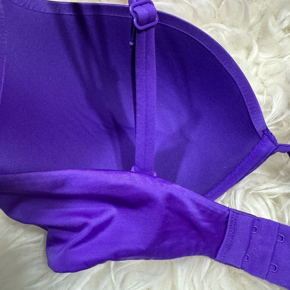 Victorias Secret Very Sexy Satin Bras - Picture 6 of 11